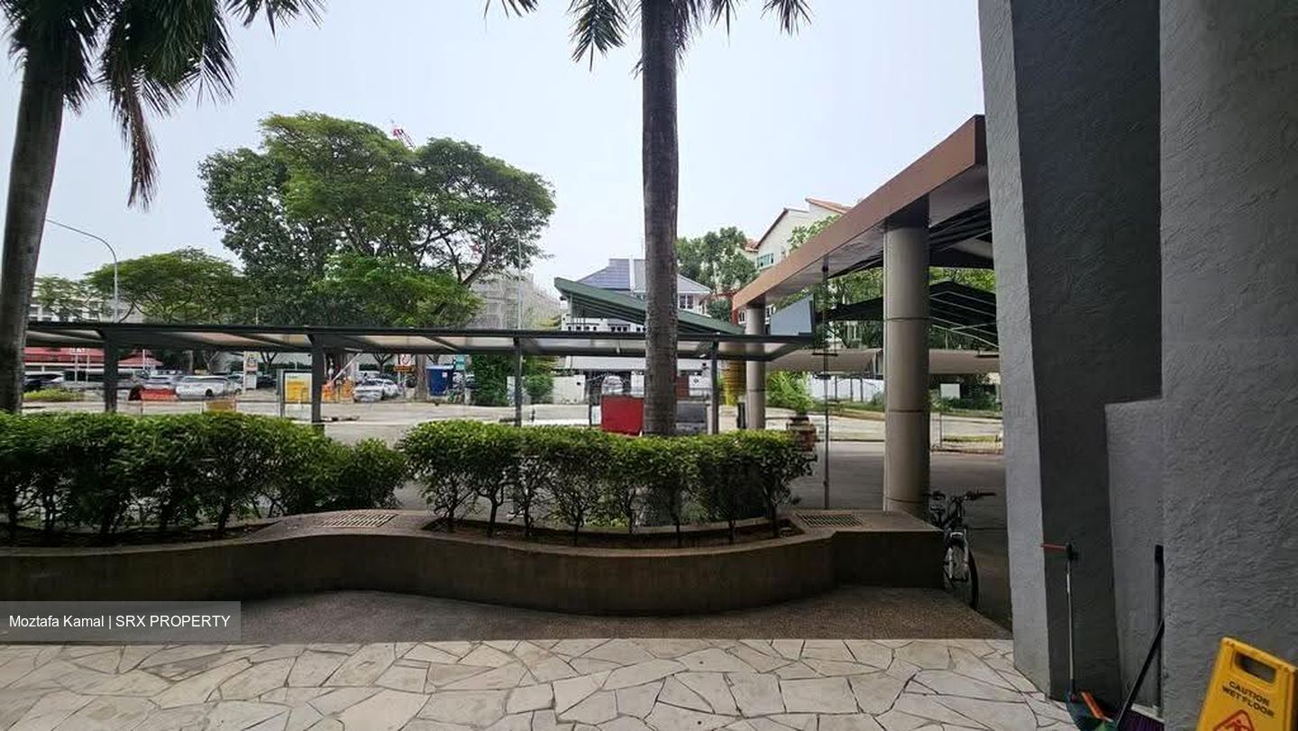 Eastwood Centre (D16), Retail #637662921